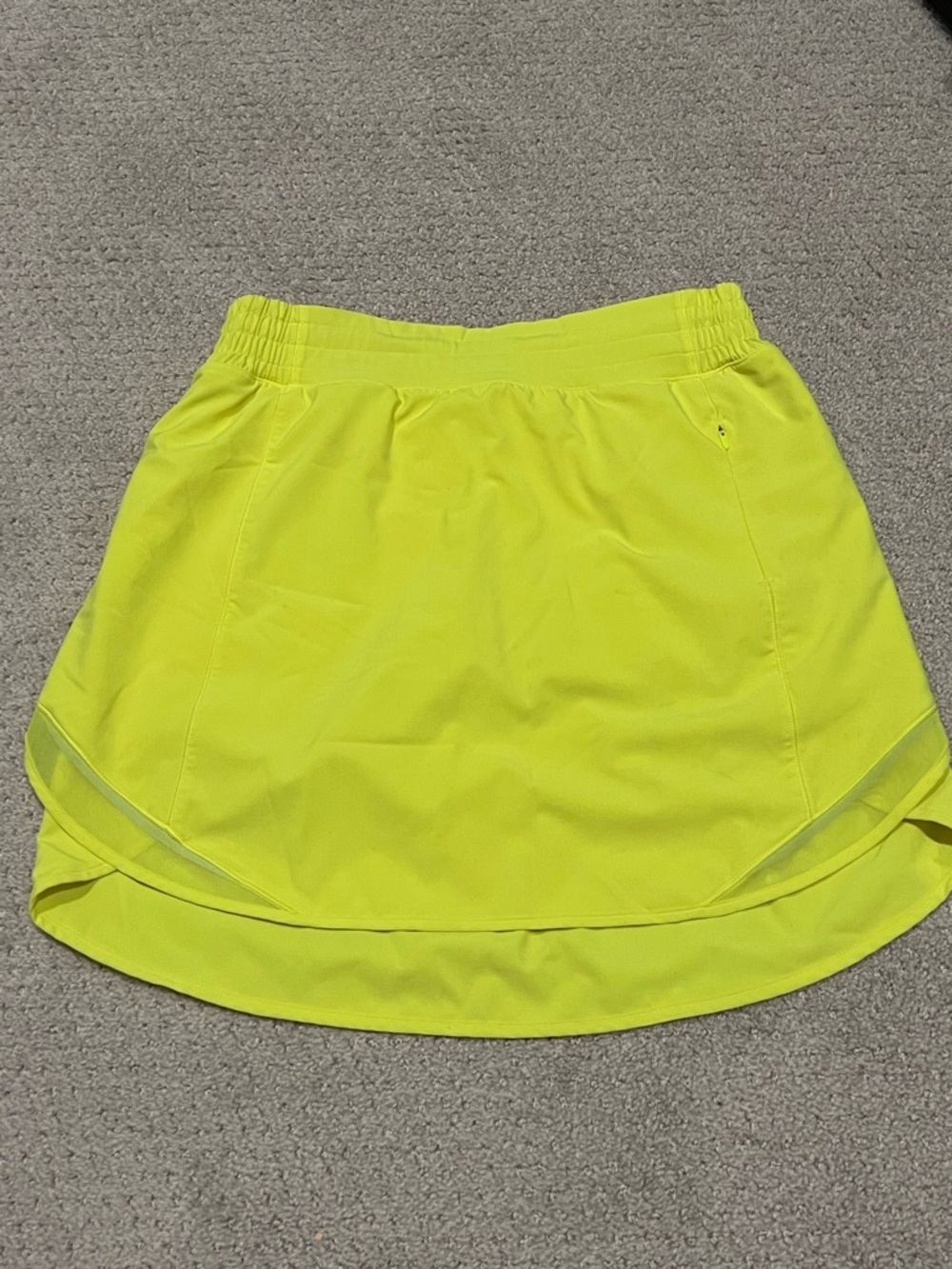 Lululemon Hotty Hot Neon Yellow Skort Skirt long Size 8 - Picture 2 of 13